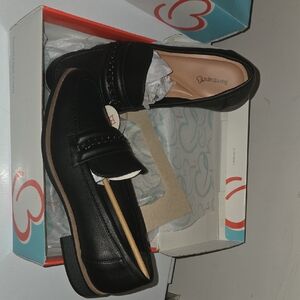 BareTraps Women's Black Loafers